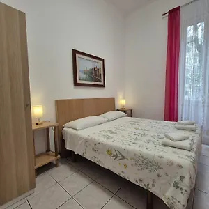 Bed & Breakfast A Casa Di Alex Vatican, Rome